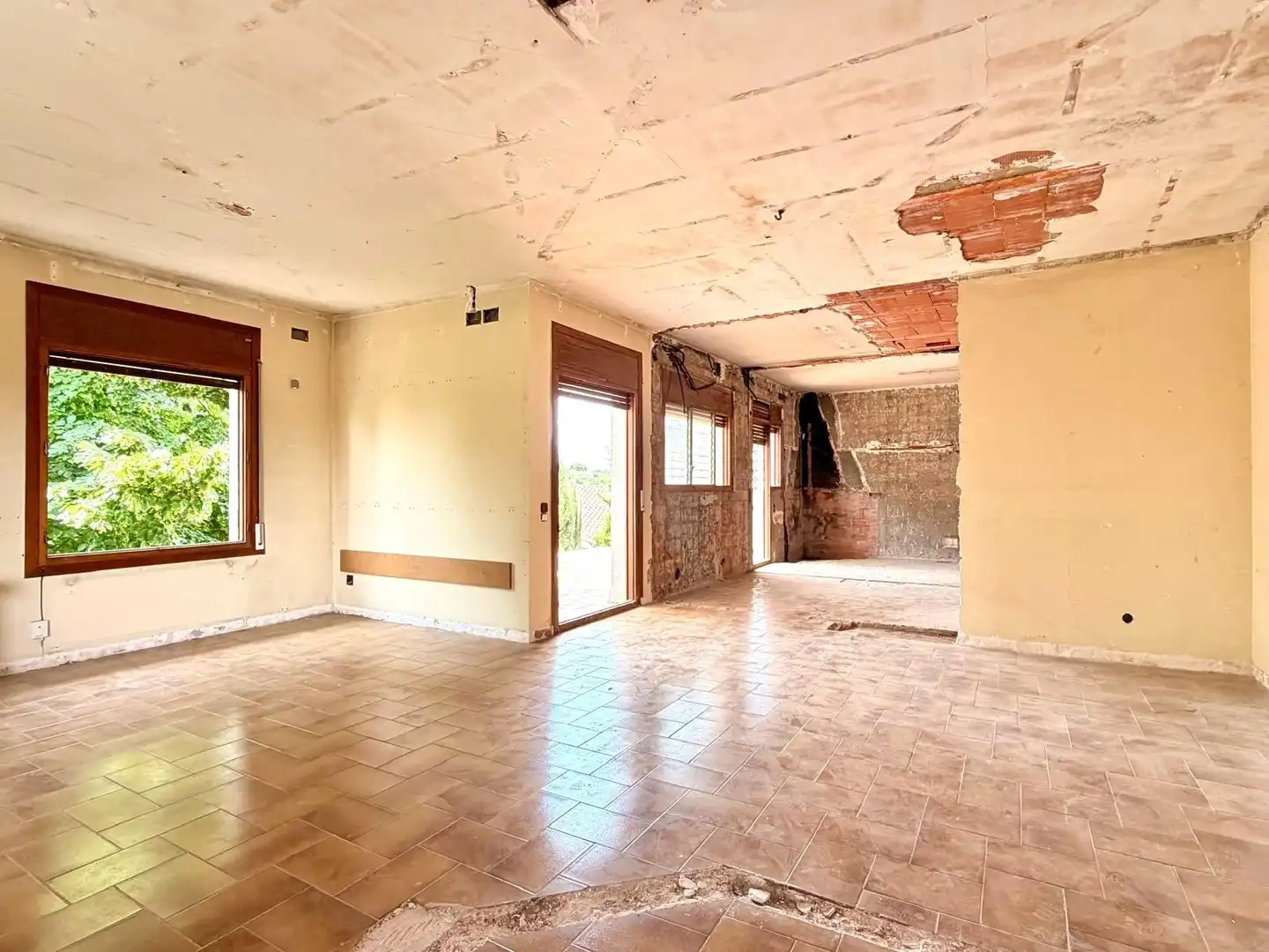 Living room of Houses for sale in Canovelles  with Private garden, Terrace and Swimming Pool