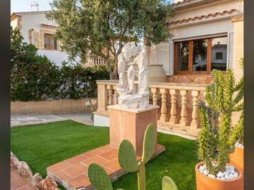 Chalet con jardín en venta en Portocolom