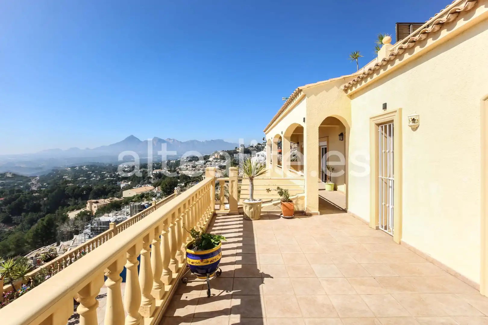 Vista exterior de Casa o chalet en venta en Altea con Aire acondicionado, Calefacción y Jardín privado