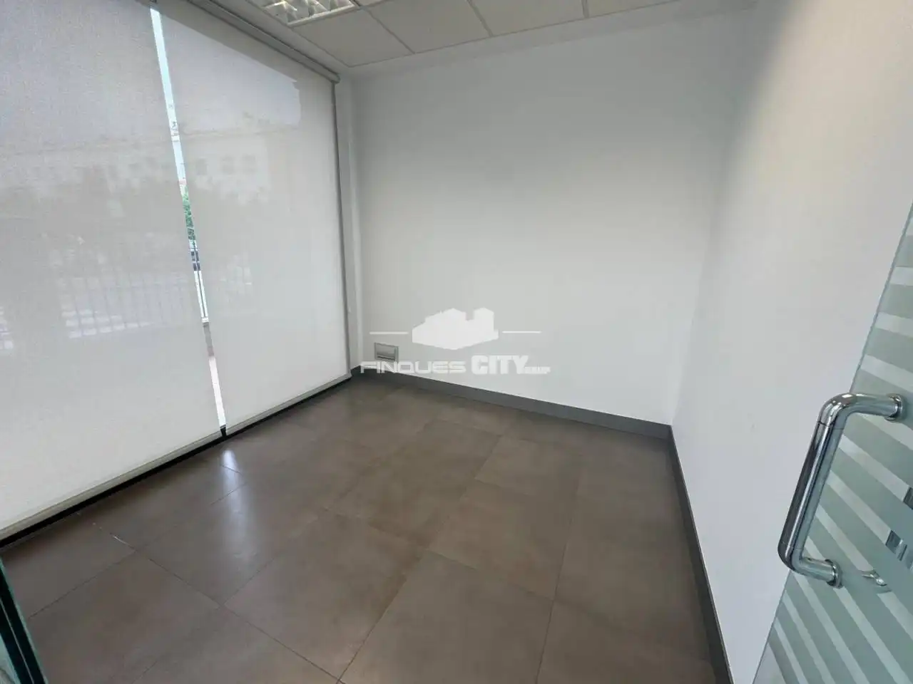Business premises to rent in Calle Rierany de los Frares, imagen 4