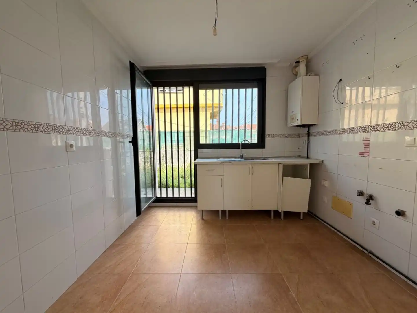Vista exterior de Casa o chalet en venta en Torrelavega  con Calefacción, Jardín privado y Parquet