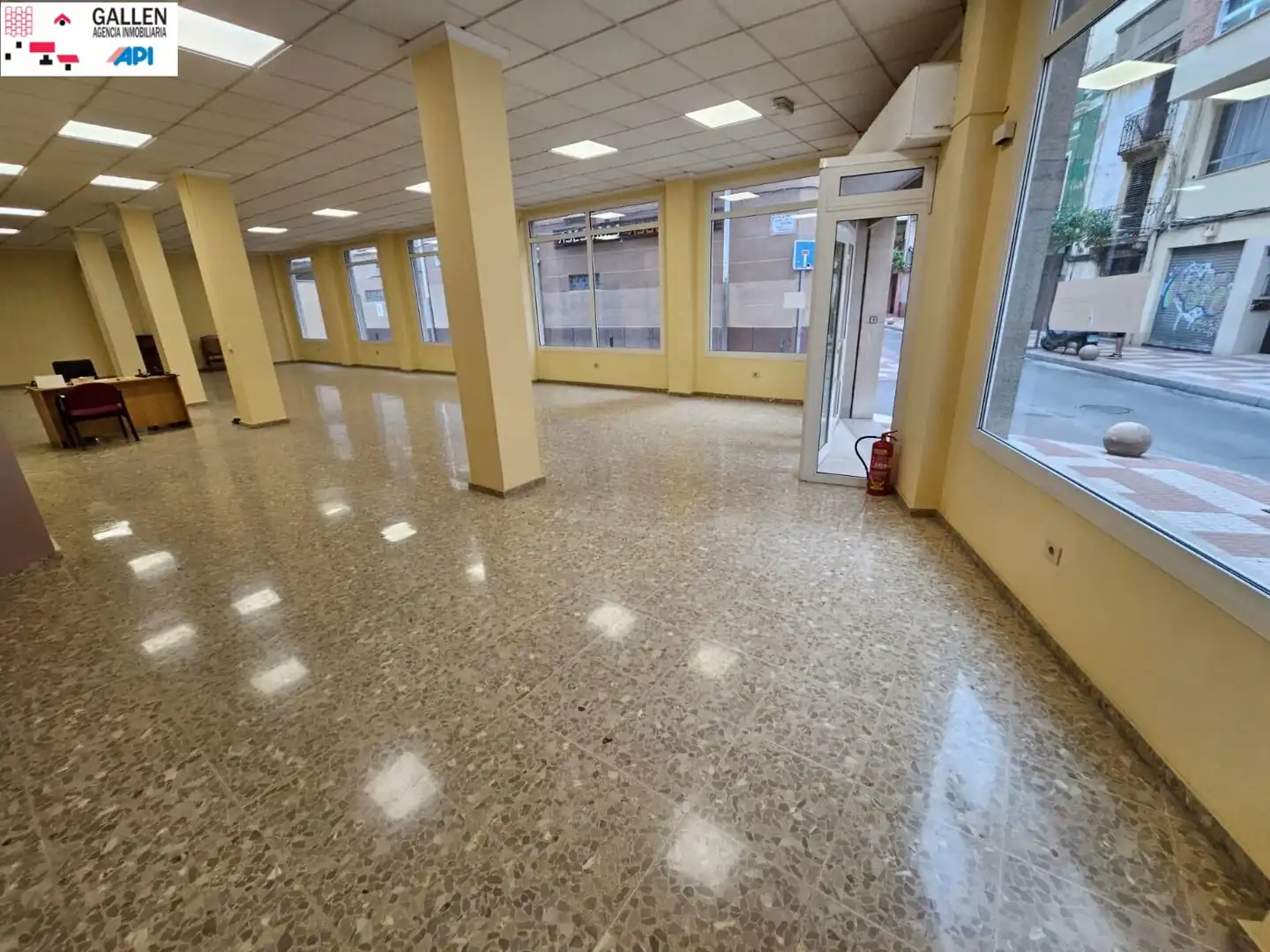 Local comercial de lloguer a Centro