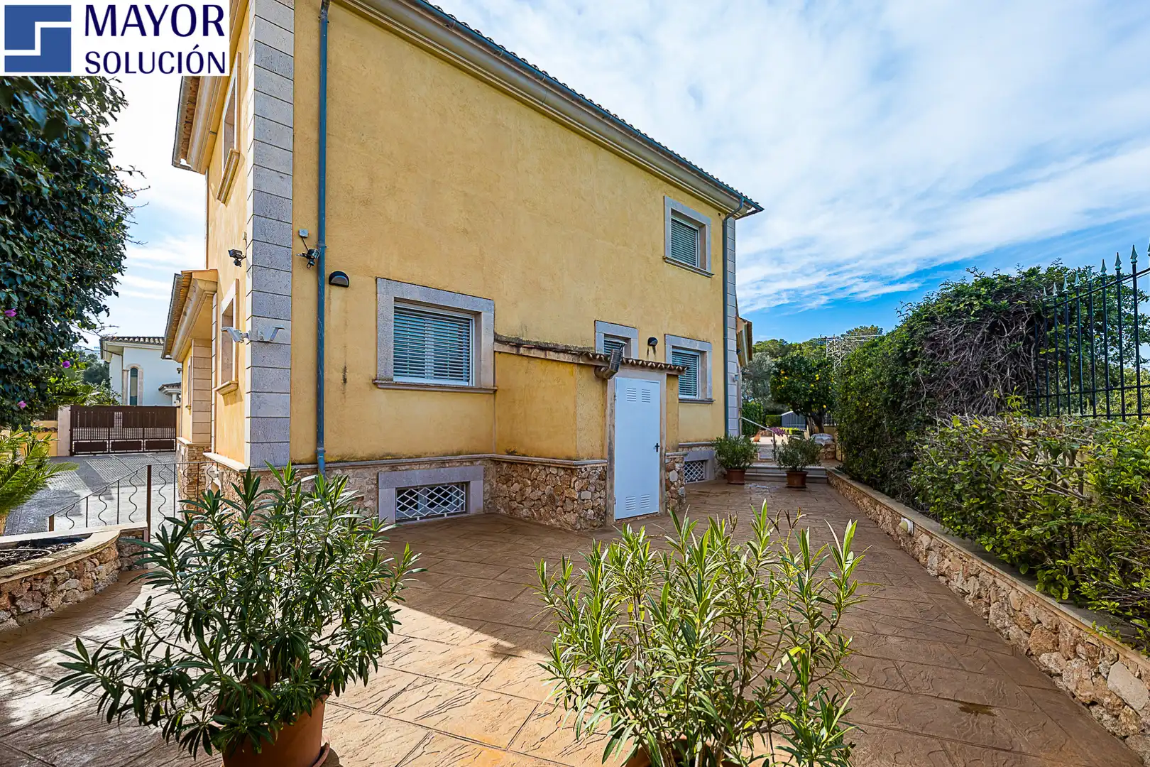 Vista exterior de Casa o xalet en venda en  Palma de Mallorca amb Aire condicionat, Calefacció i Jardí privat