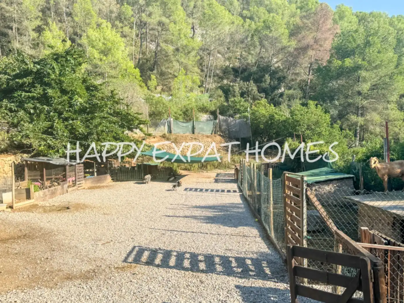 Vista exterior de Finca rústica en venda en Sant Pere de Ribes amb Calefacció, Jardí privat i Terrassa