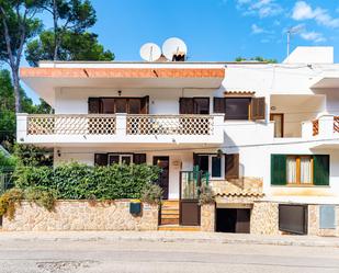 Vista exterior de Casa adosada en venda en Pollença amb Jardí privat, Moblat i Forn