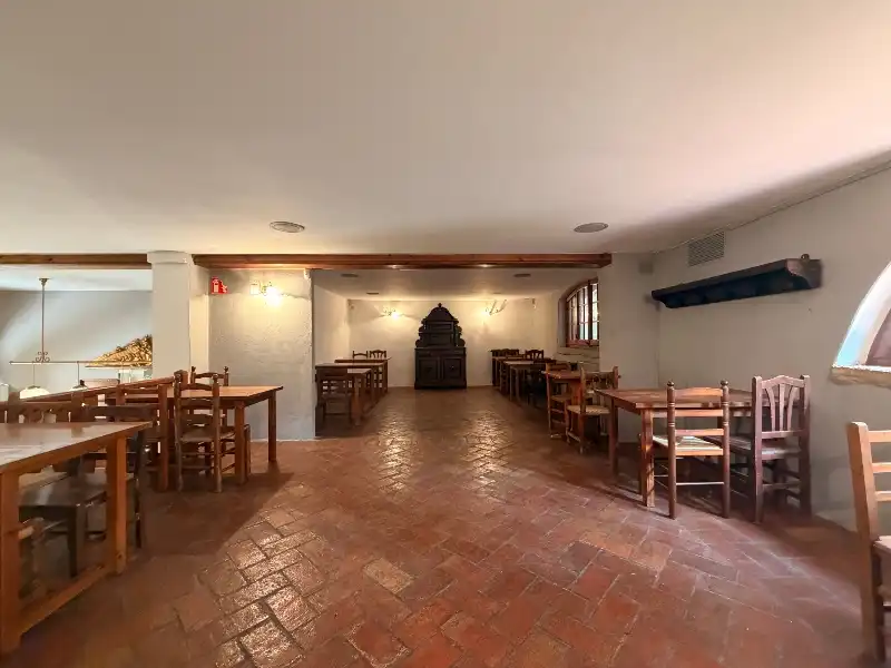 Edificio en venta en La Bisbal d'Empordà