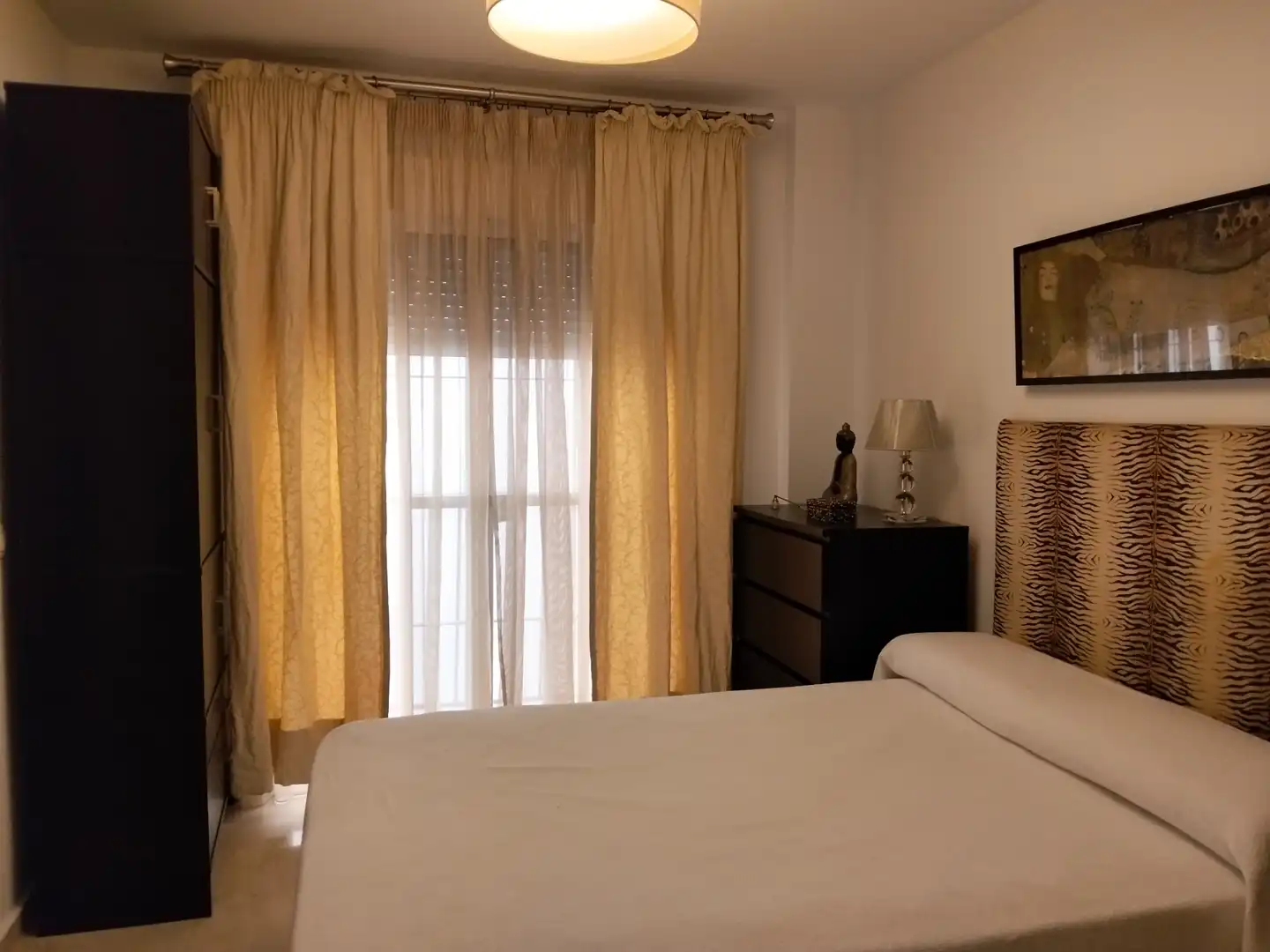 Dormitori de Apartament de lloguer en Málaga amb Moblat