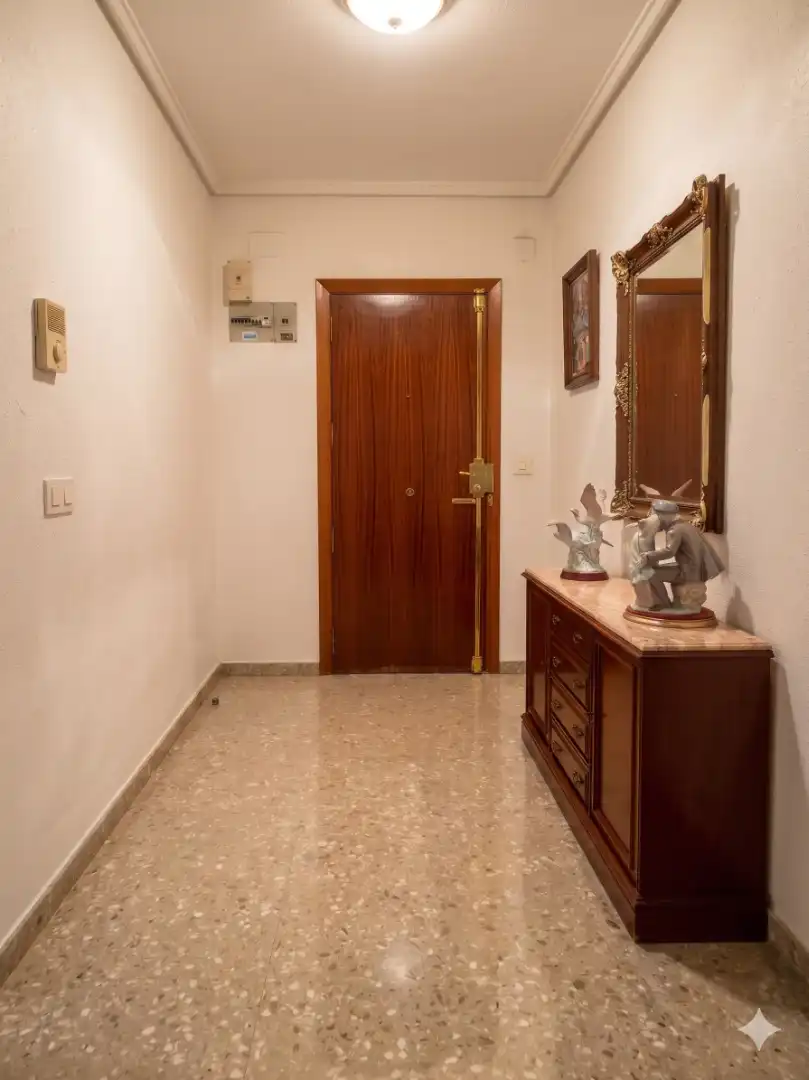Piso en venta en Valencia con Calefacción, Amueblado y Horno