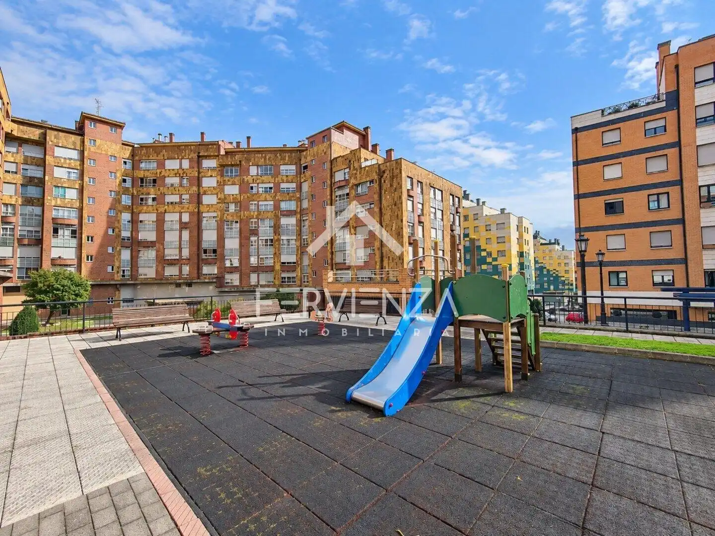 Piso con ascensor en venta en HUCA - La Cadellada, imagen 27
