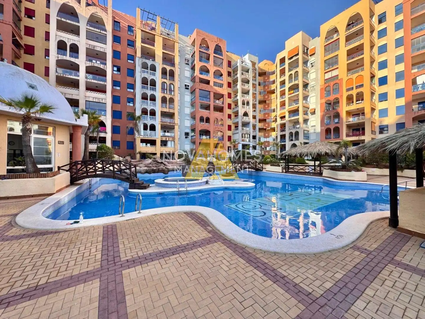 Vista exterior de Apartament en venda en Cartagena amb Aire condicionat, Terrassa i Piscina