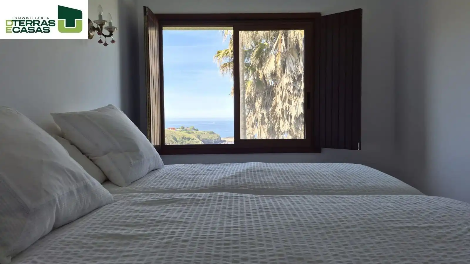 Schlafzimmer von Haus oder Chalet zur Miete in Sanxenxo mit Klimaanlage, Privatgarten und Parkett