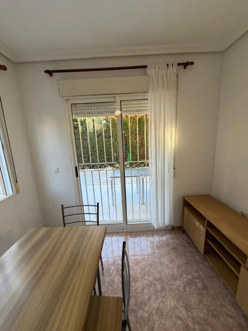 Terrassa de Casa adosada en venda en Torrevieja amb Aire condicionat, Calefacció i Jardí privat