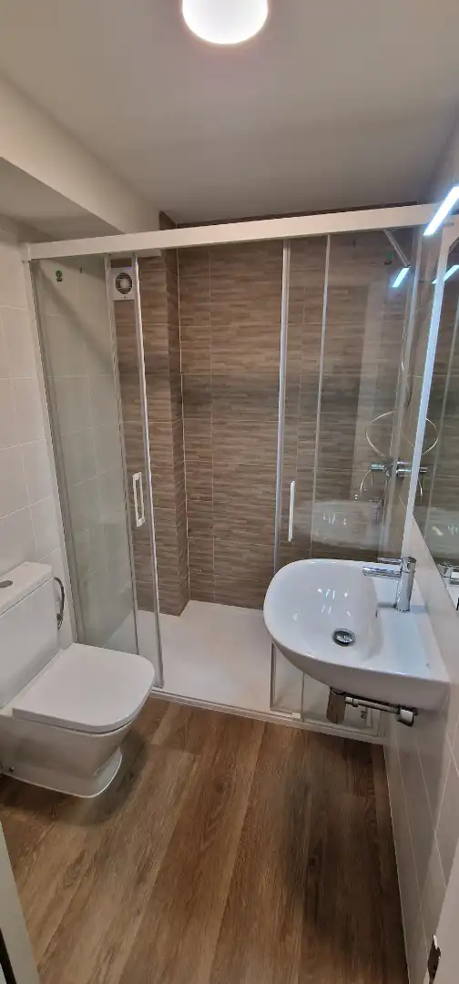 Baño de Piso en venta en Mollet del Vallès con Aire acondicionado, Calefacción y Parquet