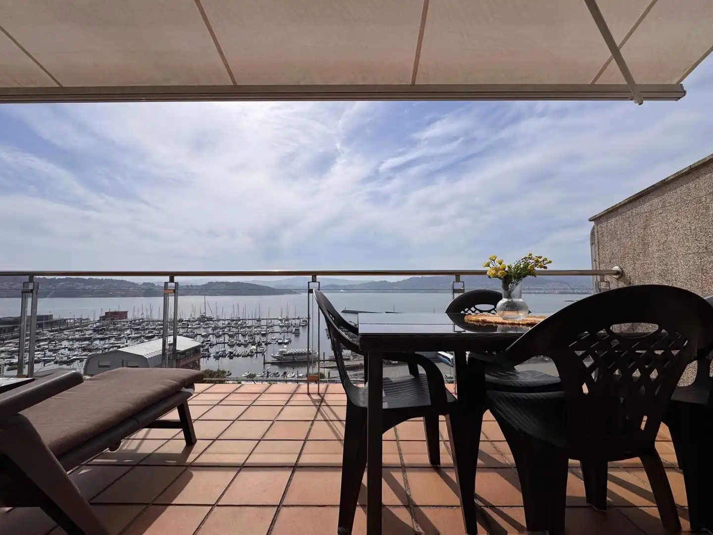 Terraza de Piso de alquiler en Poio con Calefacción, Terraza y Amueblado
