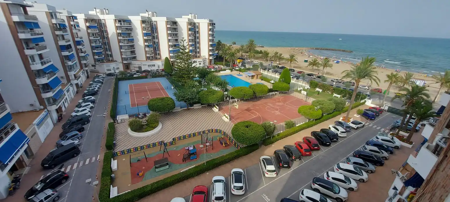 Parking de Piso de alquiler en Sagunto / Sagunt con Jardín privado, Terraza y Amueblado