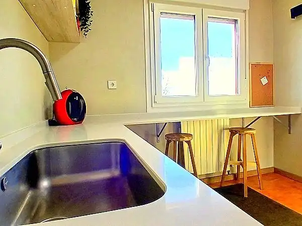 Cuina de Pis en venda en Las Rozas de Valdearroyo  amb Terrassa, Piscina i Balcó