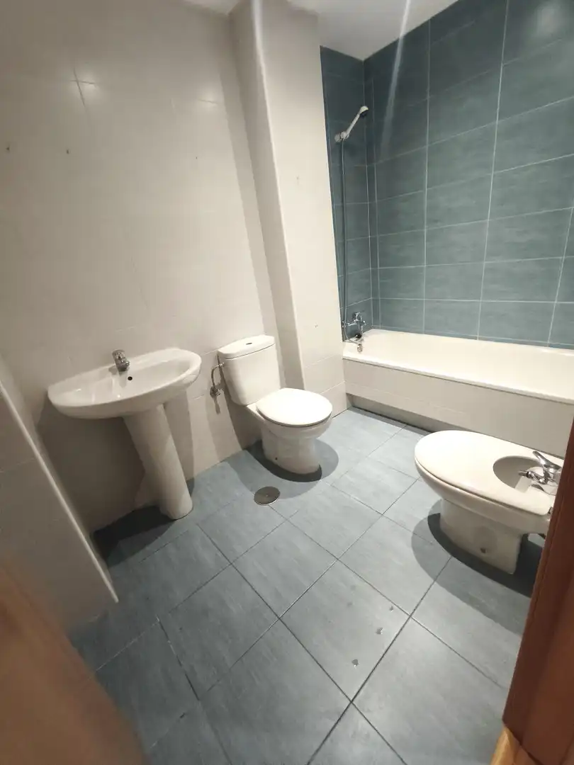 Baño de Piso en venta en León Capital  con Calefacción y Terraza