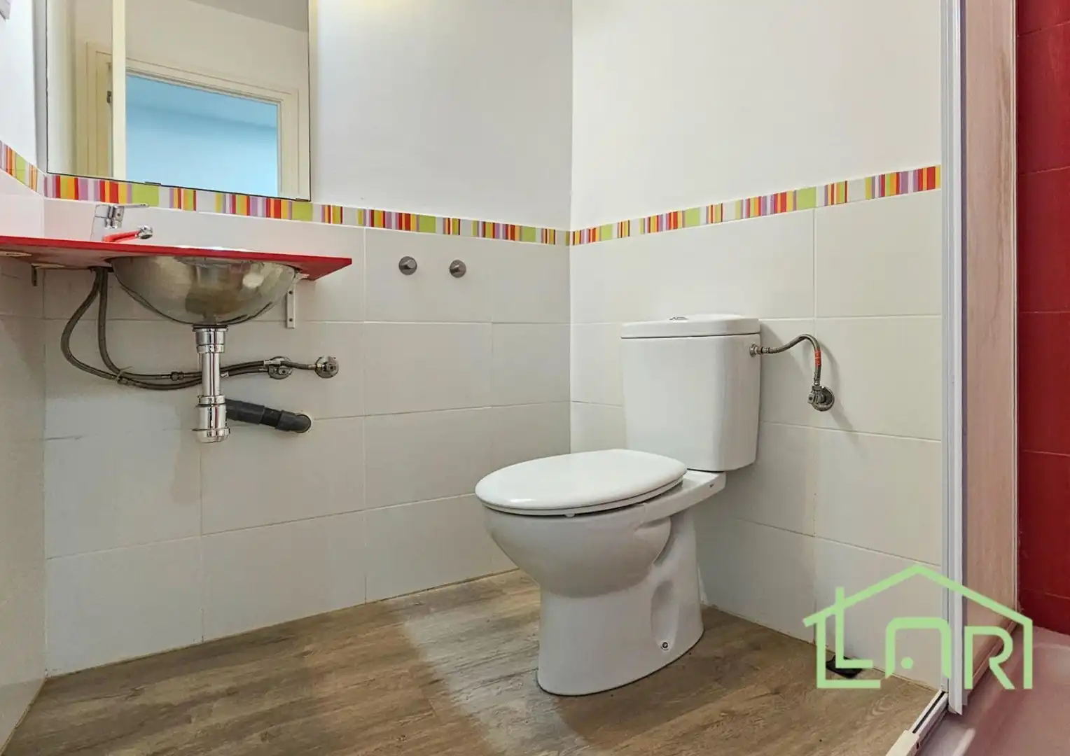 Bany de Casa o xalet en venda en Sant Just Desvern amb Calefacció, Jardí privat i Parquet