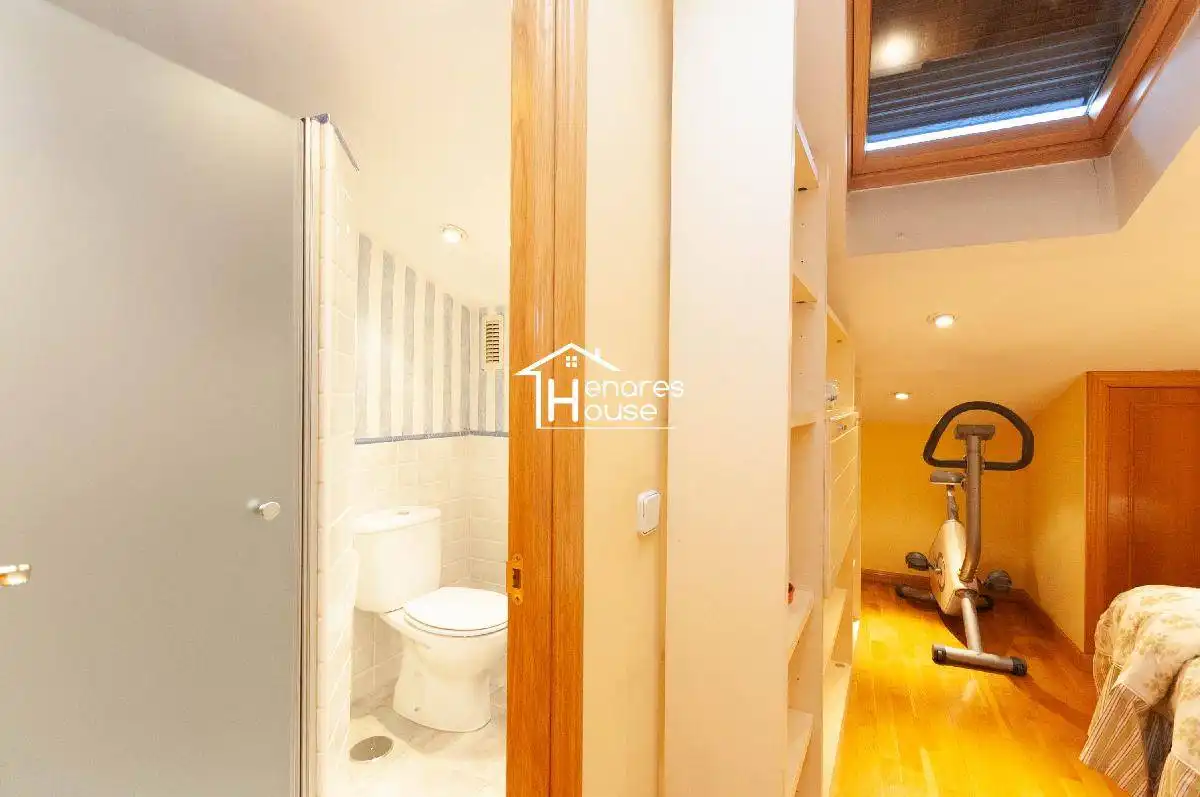 Dúplex en venta en Alcalá de Henares con Aire acondicionado, Calefacción y Parquet