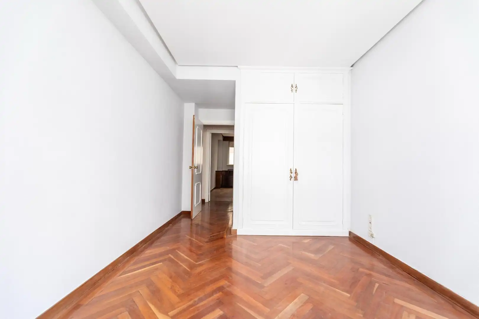 Flat with lift to rent in Calle de Guzmán El Bueno, imagen 13