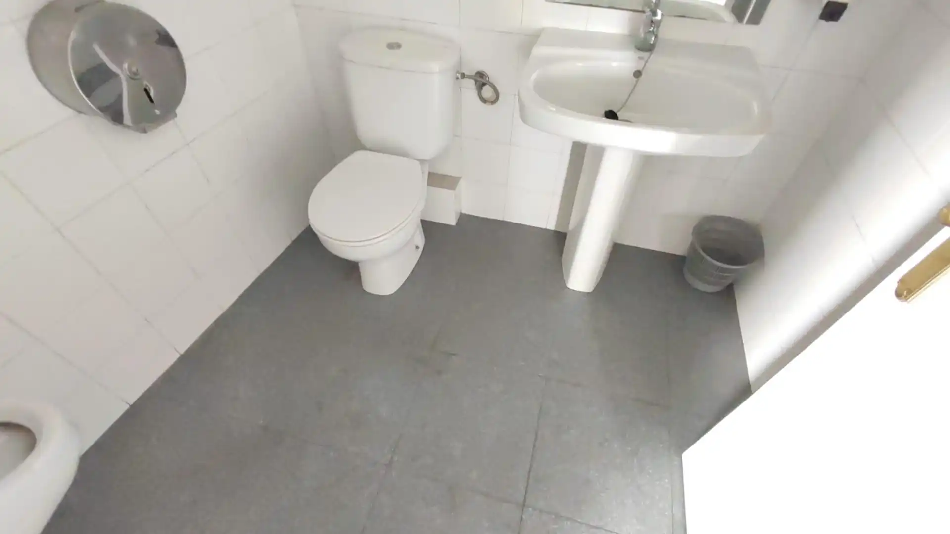 Badezimmer von Geschaftsraum zur Miete in Manresa