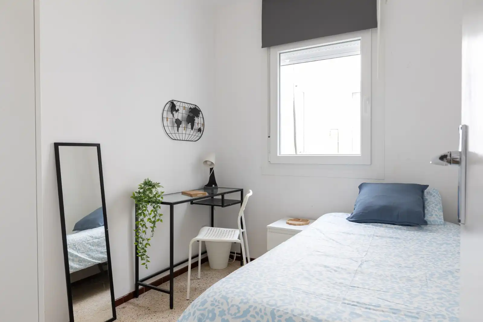 Bedroom of Flat for rent in Terrassa  with Furnished, Oven and Washing machine