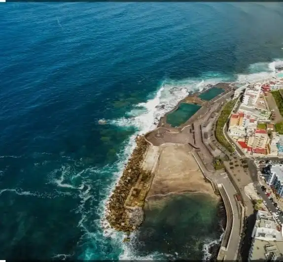 Vista exterior de Pis en venda en San Cristóbal de la Laguna amb Jardí privat