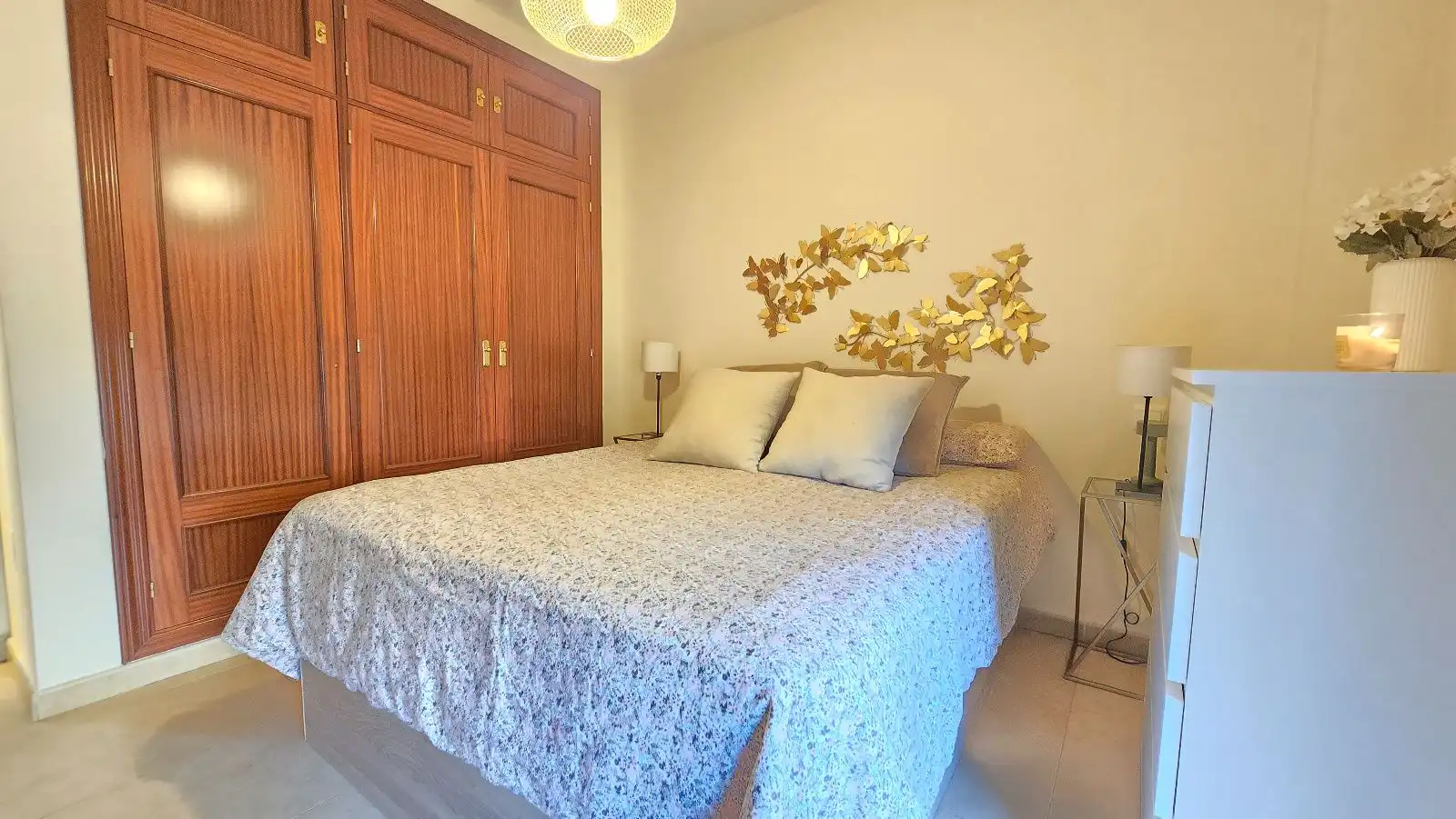 Bedroom of Flat for sale in El Pinillo 