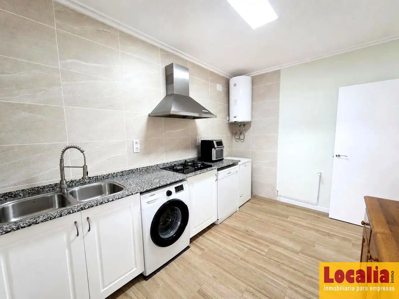 Cocina de Casa o chalet en venta en Miengo con Jardín privado, Terraza y Amueblado