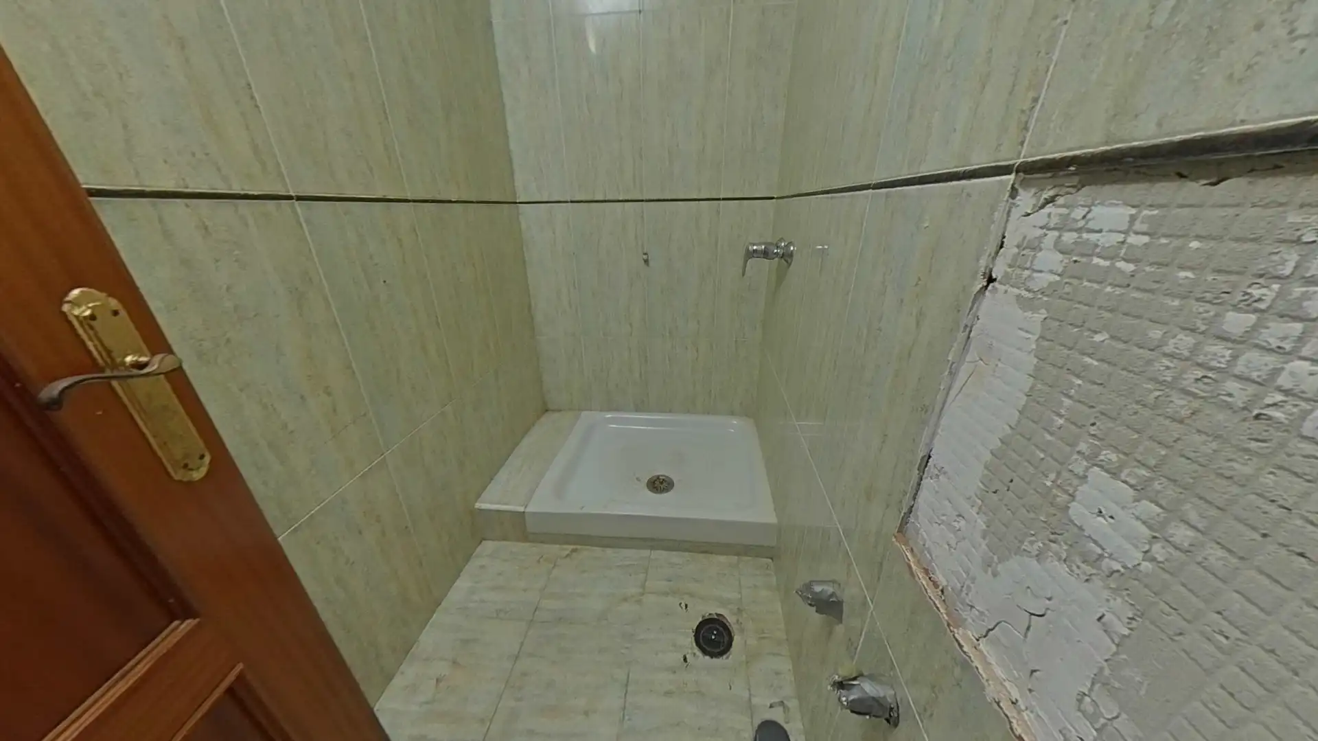 Baño de Piso en venta en Hazas de Cesto con Balcón