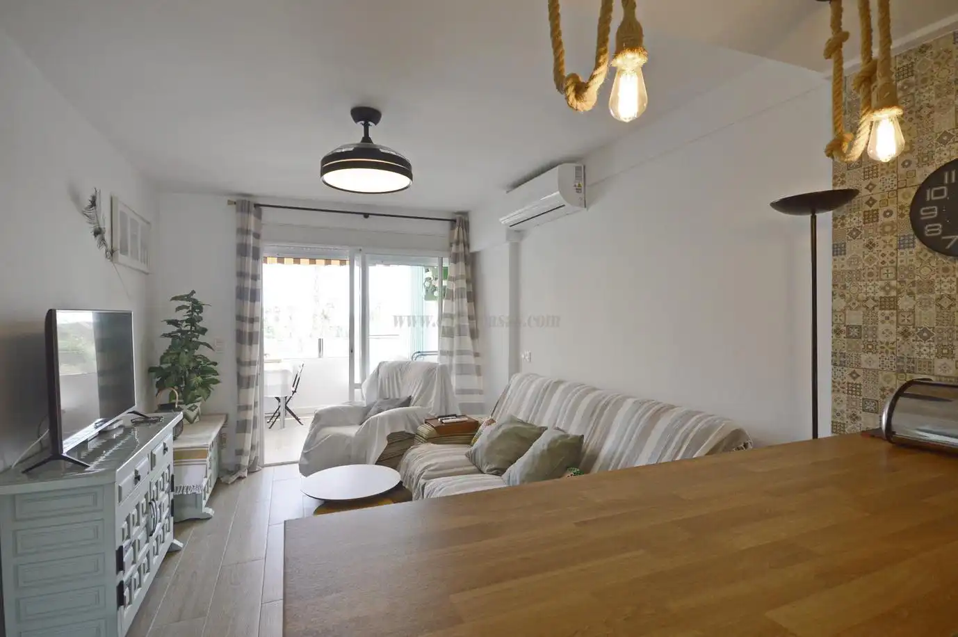 Sala d'estar de Apartament en venda en Torrevieja amb Aire condicionat, Calefacció i Terrassa