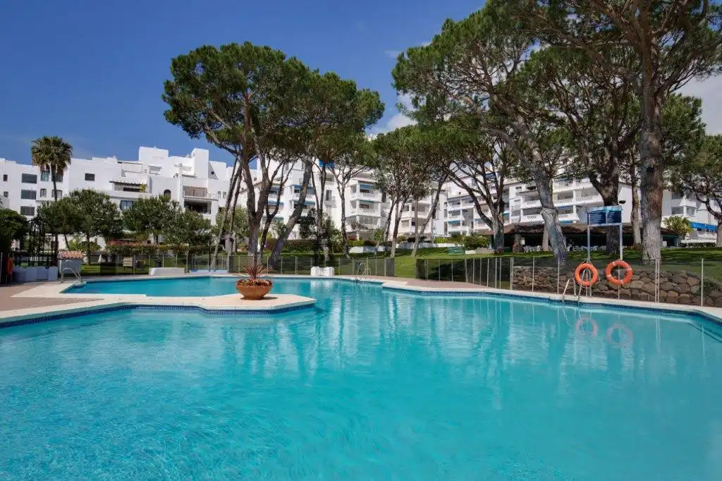 Garten von Wohnung zum Verkauf in Marbella mit Klimaanlage, Terrasse und Möbliert