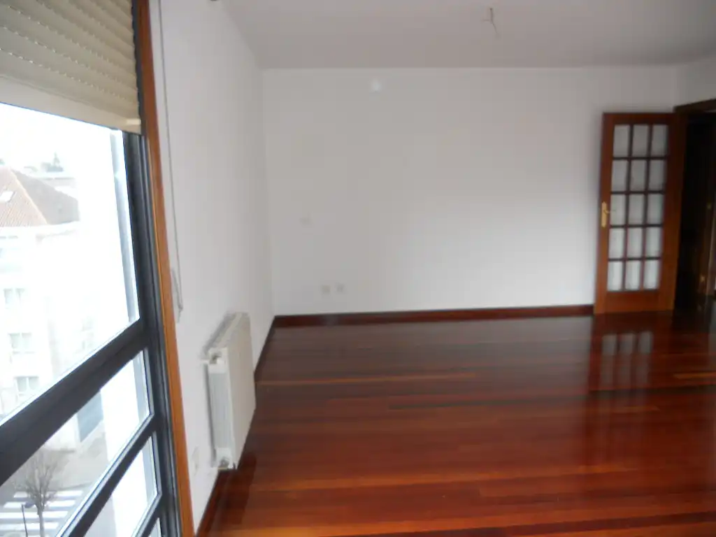 Piso de alquiler en Santiago de Compostela  con Calefacción, Trastero y Horno