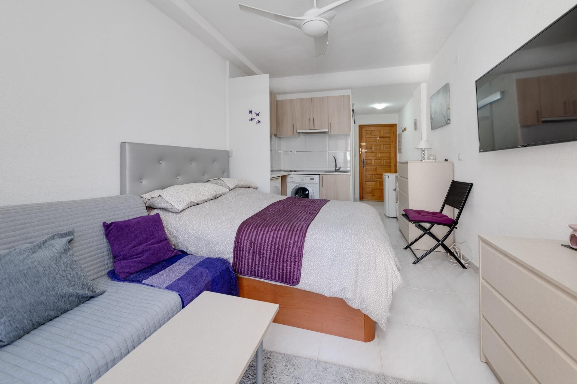 Bedroom of Study for sale in Torrevieja  with Air Conditioner, Terrace and Furnished