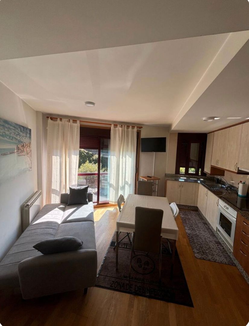 Exterior view of Flat for sale in Pontevedra Capital   with Heating, Parquet flooring and Storage room