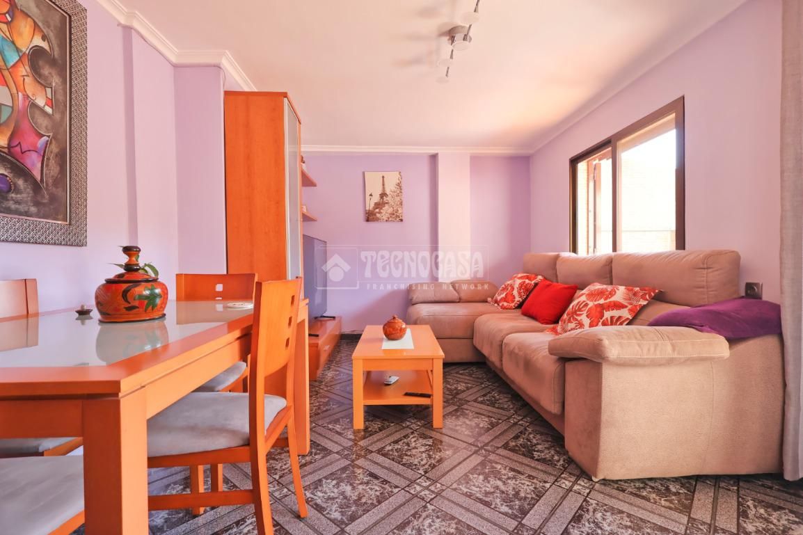 Sala de estar de Ático en venta en Sagunto / Sagunt con Aire acondicionado, Terraza y Amueblado