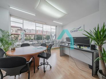 Office space with lift for sale in Centro - Casco Histórico