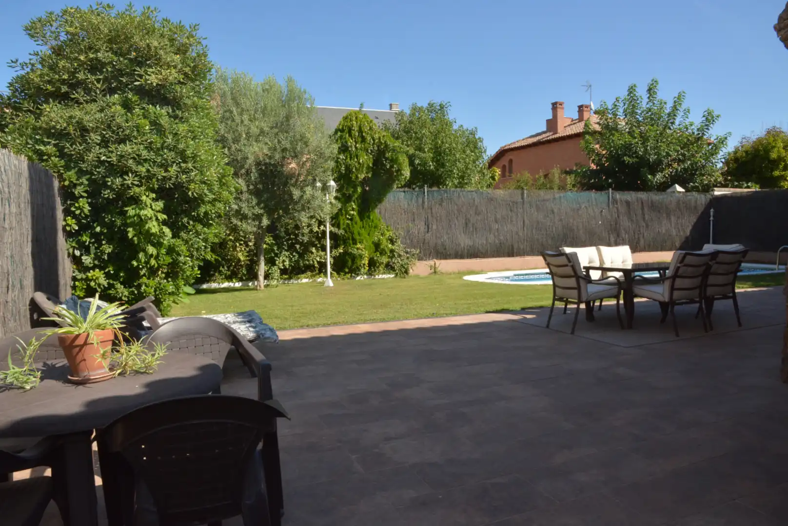 Jardí de Casa o xalet en venda en Mejorada del Campo amb Aire condicionat, Calefacció i Jardí privat