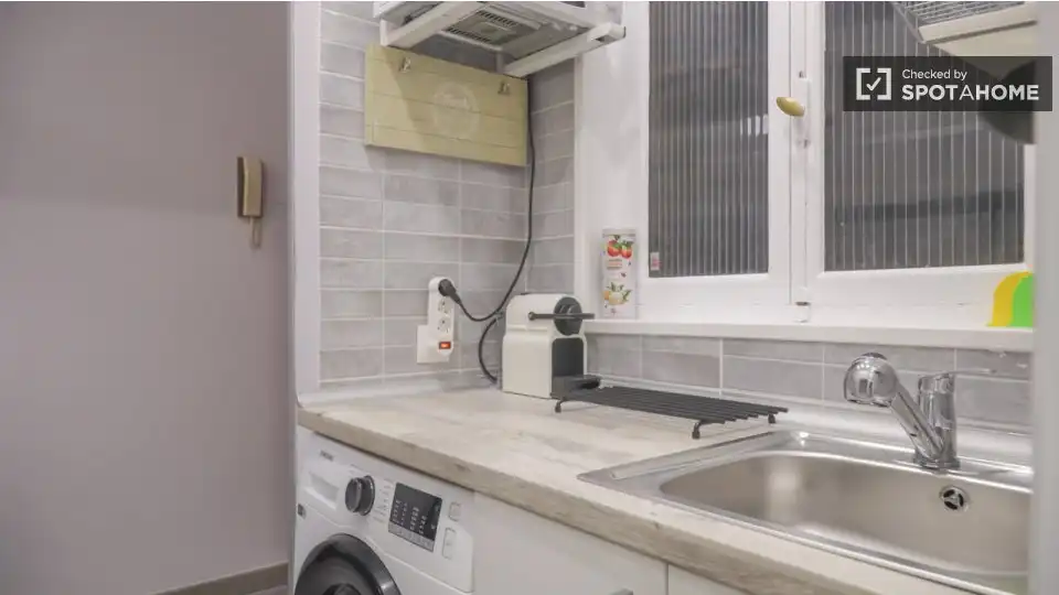 Appartamento con terrazza in affitto a Centro, imagen 19