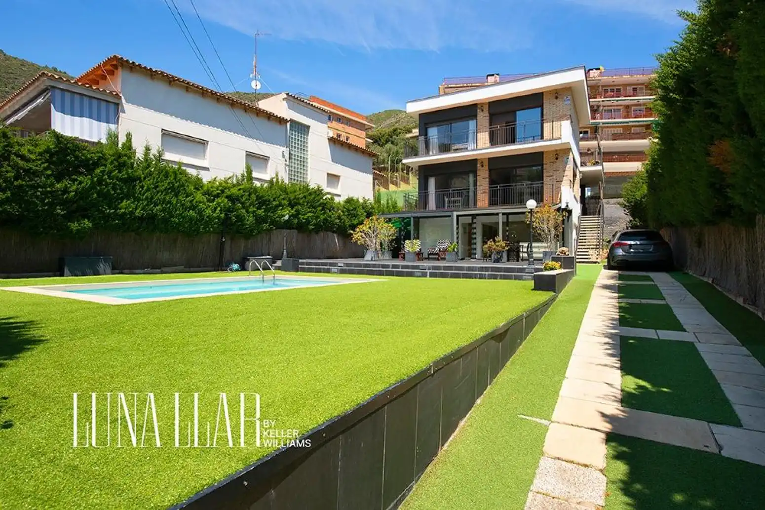Exterior view of Houses for sale in Castelldefels  with Air Conditioner, Heating and Parquet flooring