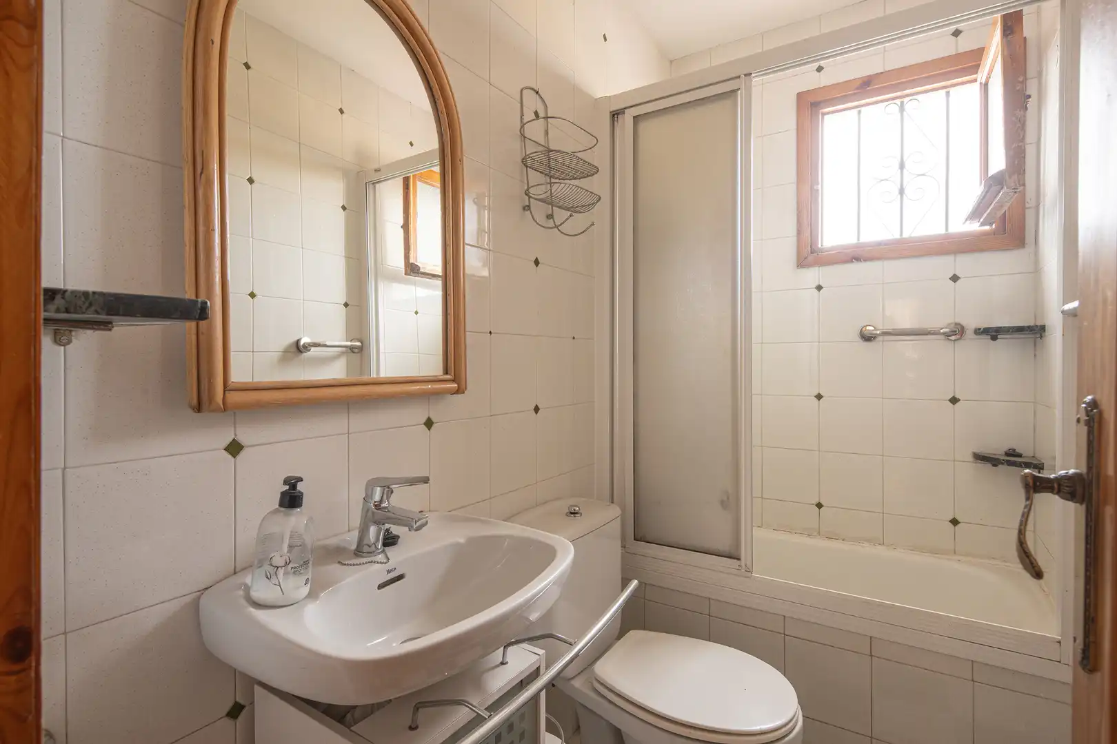 Bathroom of Houses for sale in Genil