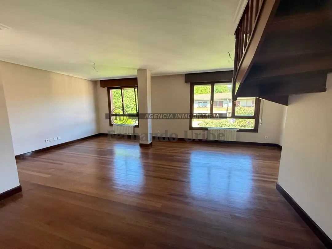 Sala de estar de Dúplex en venta en Berriz con Calefacción, Terraza y Trastero