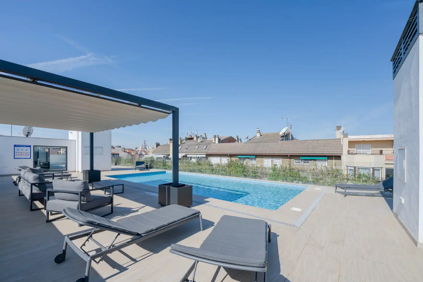Swimming pool of Flat for sale in Girona  with Air Conditioner, Heating and Parquet flooring