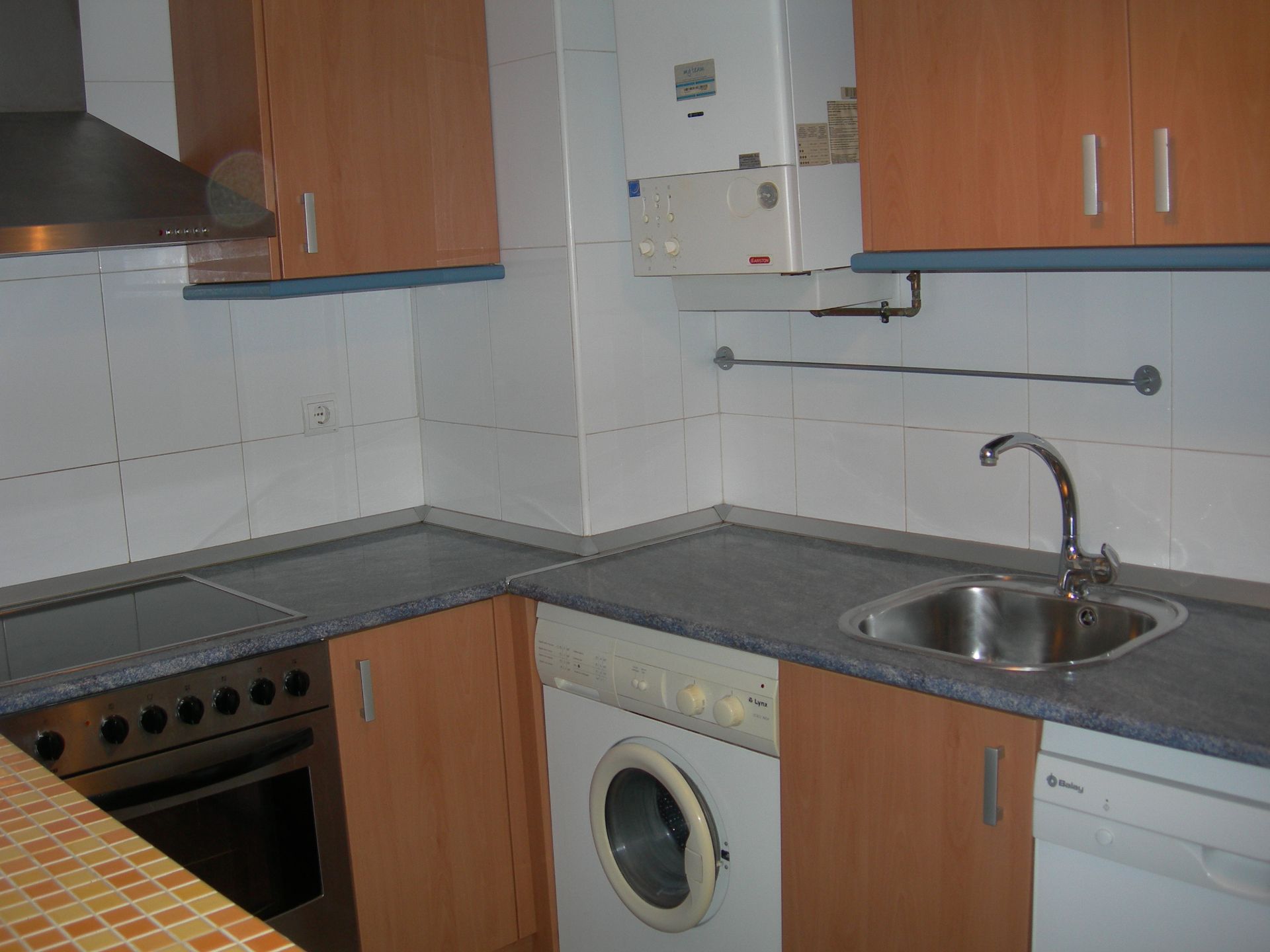 Kitchen of Apartments for rent in  Zaragoza Capital  with Heating, Parquet flooring and Furnished