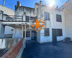 Vista exterior de Casa adosada en venda en La Fatarella amb Terrassa