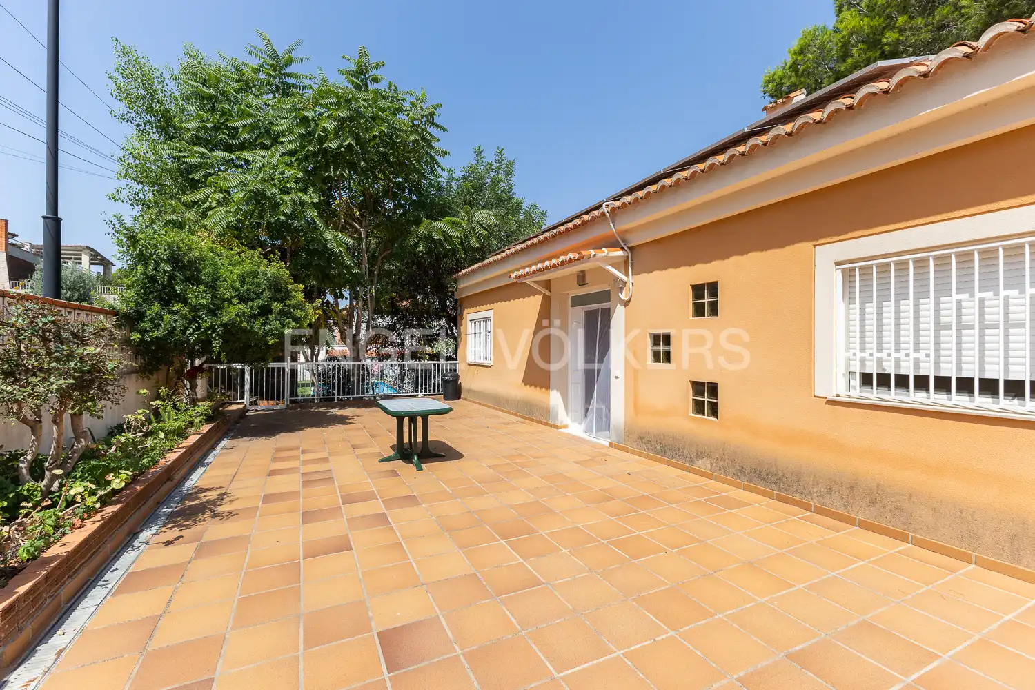 Vista exterior de Casa o chalet en venta en Alzira con Calefacción, Jardín privado y Parquet