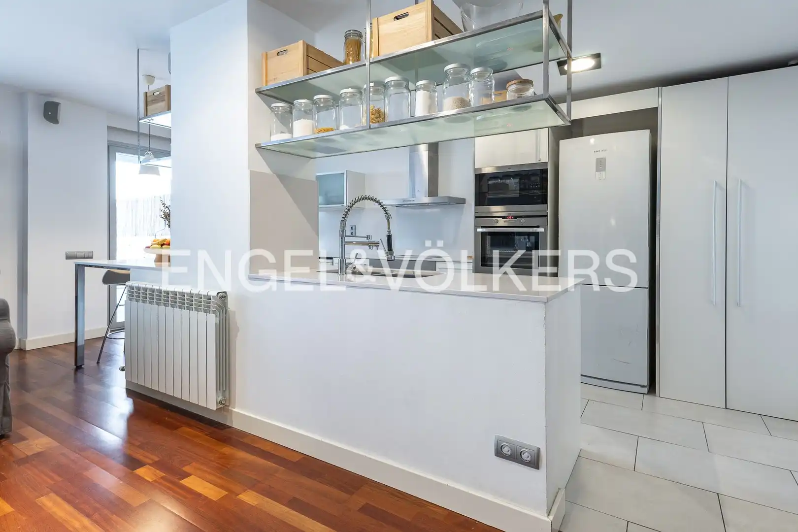 Cocina de Piso en venta en Sant Cugat del Vallès con Aire acondicionado, Calefacción y Jardín privado