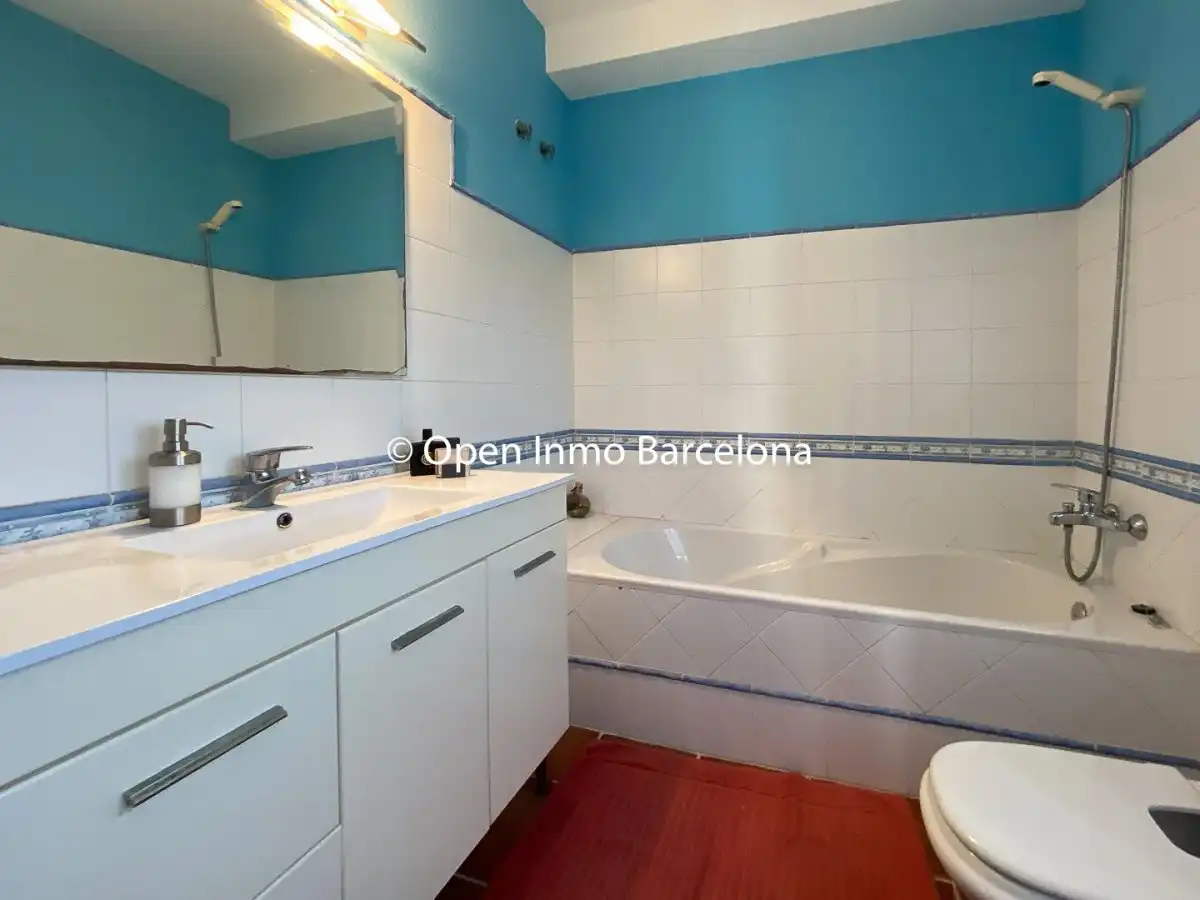 Houses for sale in Avenida MONTSENY, Mas d'En Serra - Els Cards
