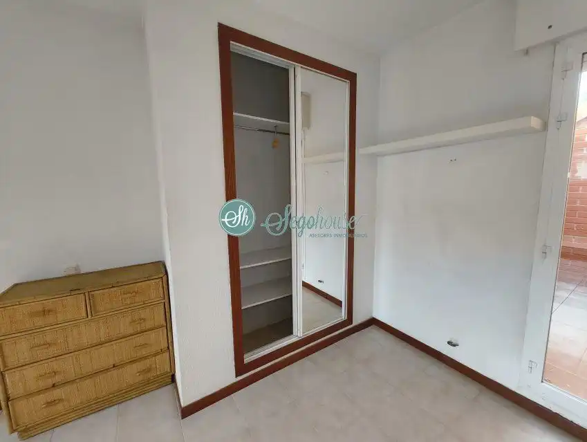 Habitación de Piso en venta en Segovia con Calefacción y Terraza