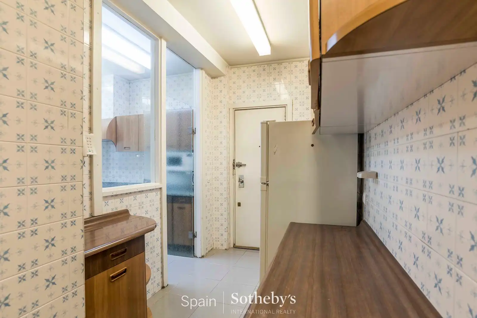 Cocina de Apartamento en venta en Madrid con Aire acondicionado, Calefacción y Jardín privado